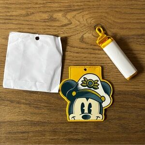 Disney Cruise Line Castaway Club Gold Captain Mickey Lanyard ID Holder NEW